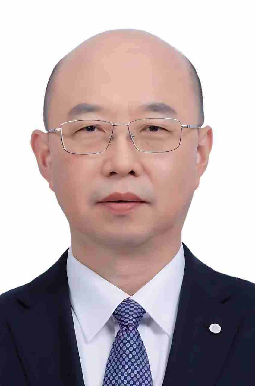 常张利 党委副书记、董事、总经理